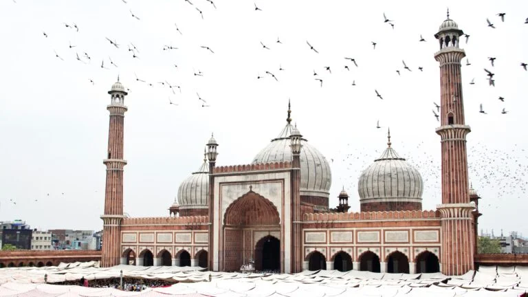 The Mosque with 4 pillars repesents the Eid al Adha Traditions