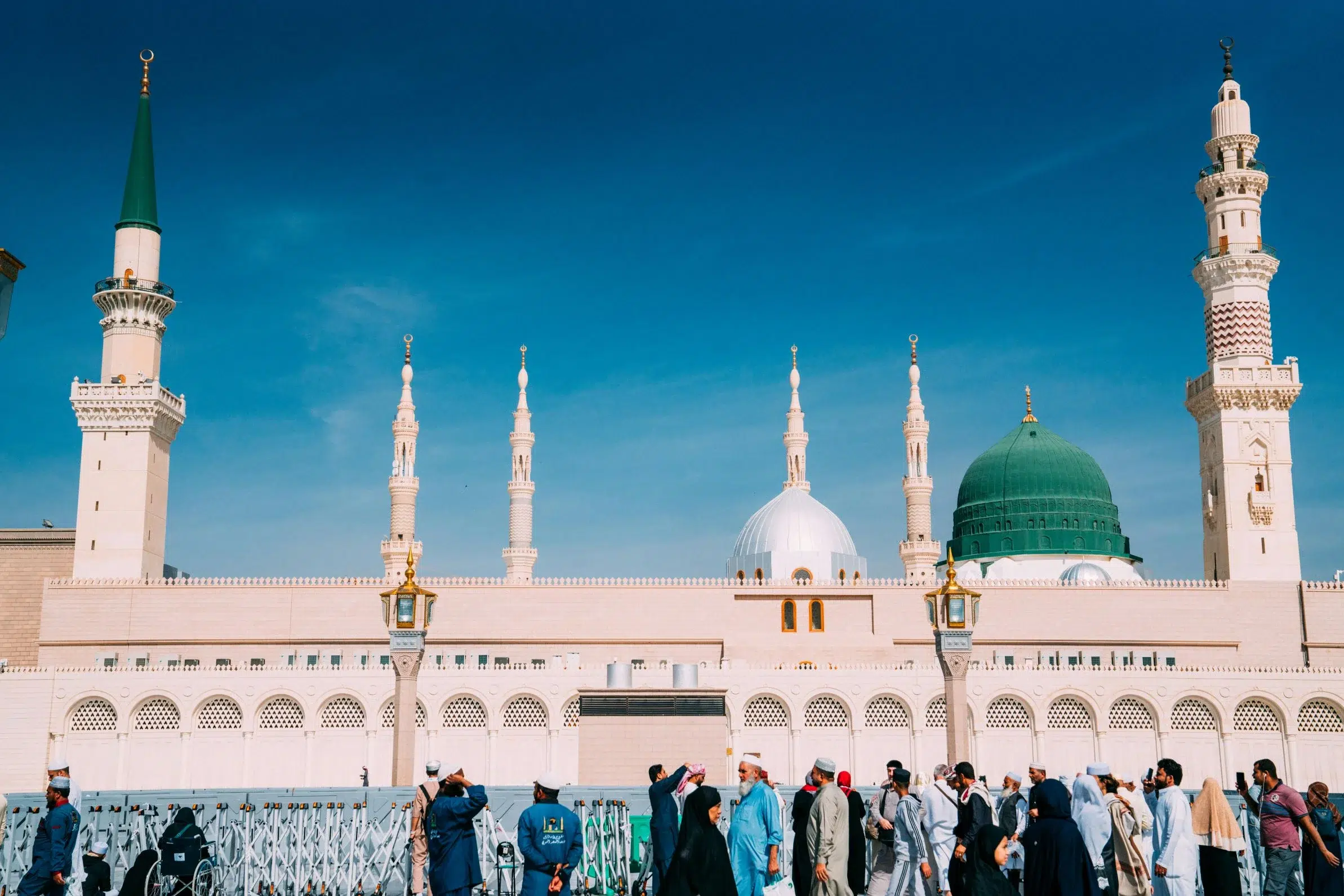 Umrah's Impact on Uniting the Global Muslim Community